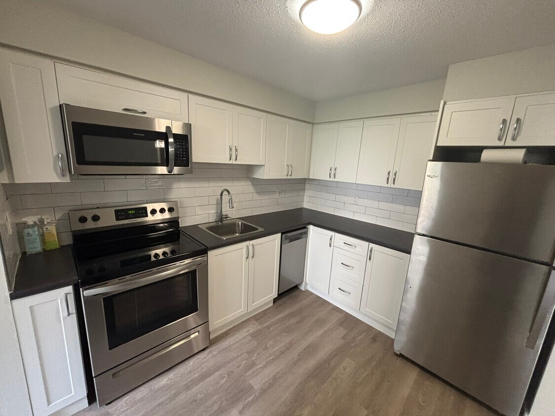 Photo principale - 99 Westwood Dr