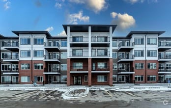 Building Photo - 6 Merganser Dr W