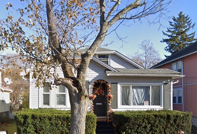 Building Photo - 55 Brentwood St