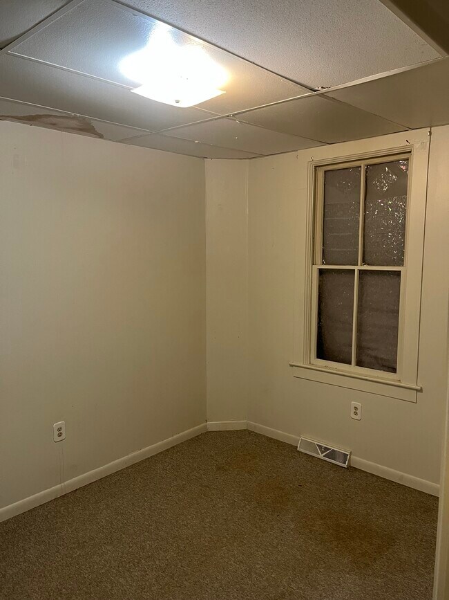 Dormitorio 1 - 801 N 3rd St