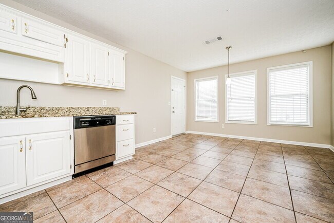 Building Photo - 245 Long Creek Dr