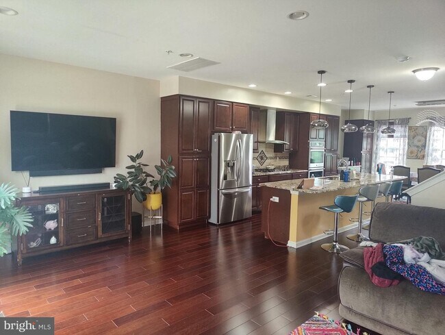 Foto del edificio - 22105 Hickory Ln
