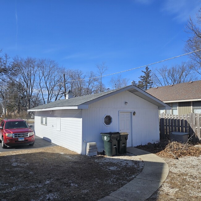Foto del edificio - 42731 N Woodbine Ave
