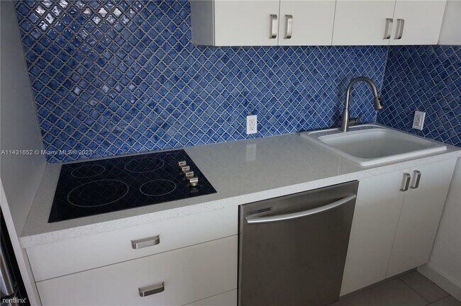 Foto del edificio - 2 br, 1 bath Condo - 7900 Tatum Waterway D...