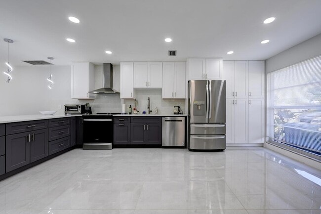 Foto del edificio - 21070 Covington Dr