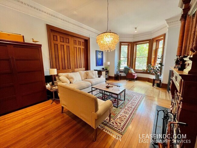 Foto del edificio - 7 Logan Cir NW
