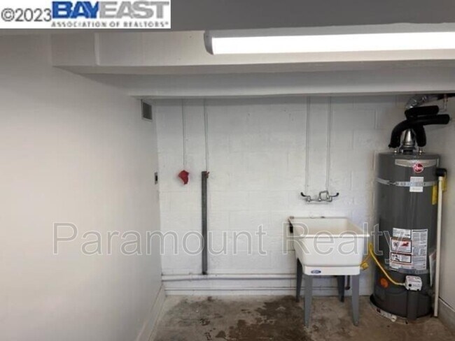 Foto del edificio - 3316 Elliot St