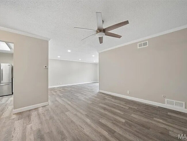 Building Photo - 1279 Guelbreth Lane