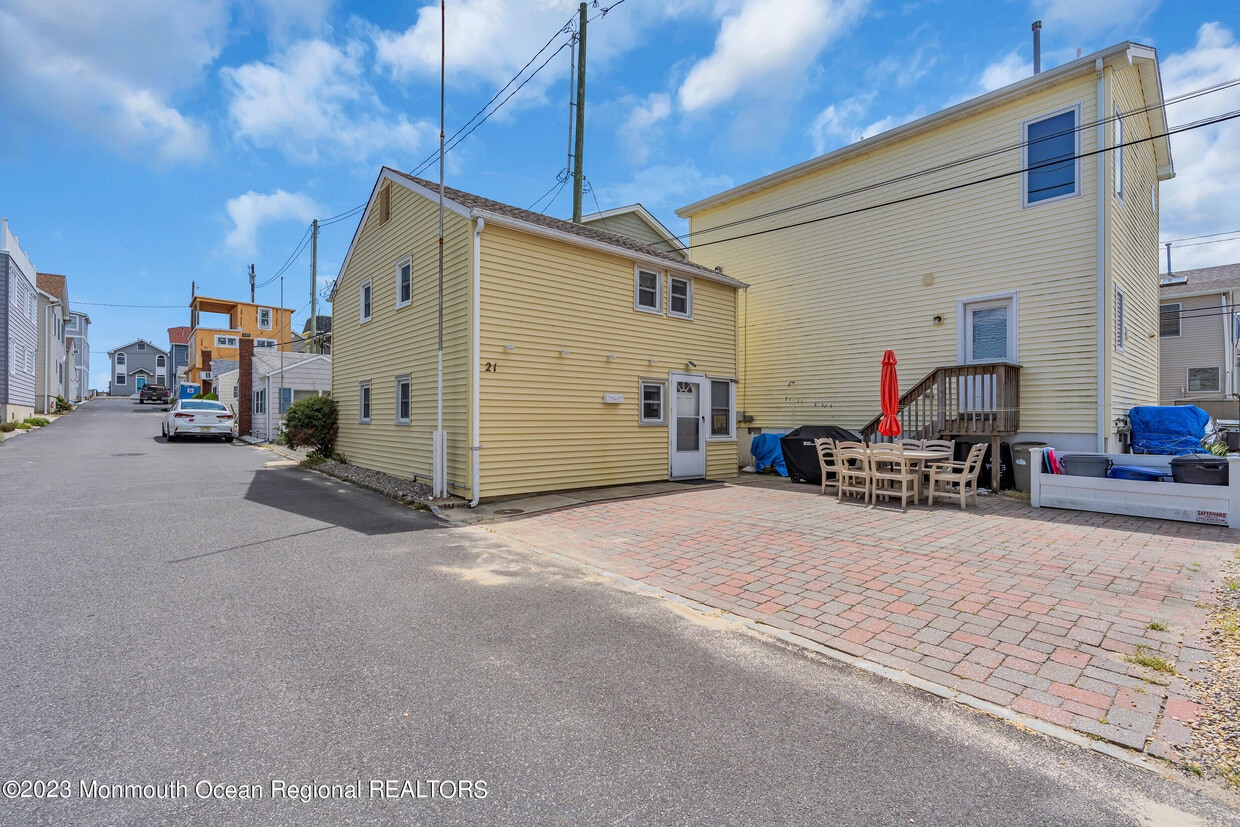21 Peterson Ln, Lavallette, NJ 08735 House Rental in Lavallette, NJ