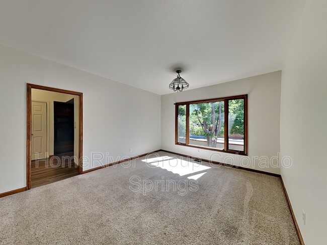Building Photo - 3125 Broadmoor Valley Rd
