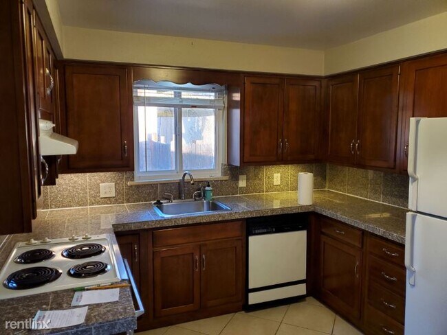 Building Photo - 3 br, 2 bath House - 6068 S Elizabeth Way