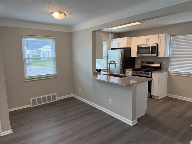 Foto del edificio - 916 Clearview Ave