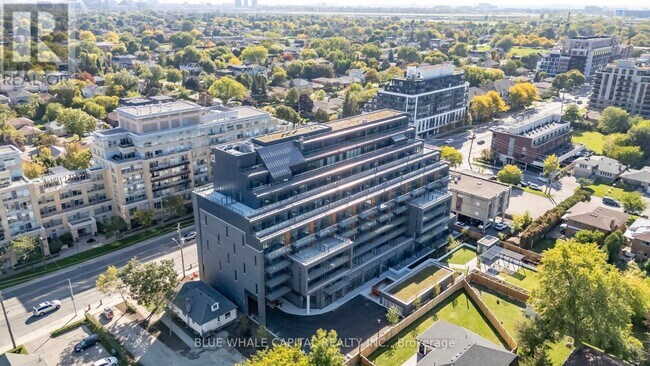 Photo du bâtiment - 700 Sheppard Ave W