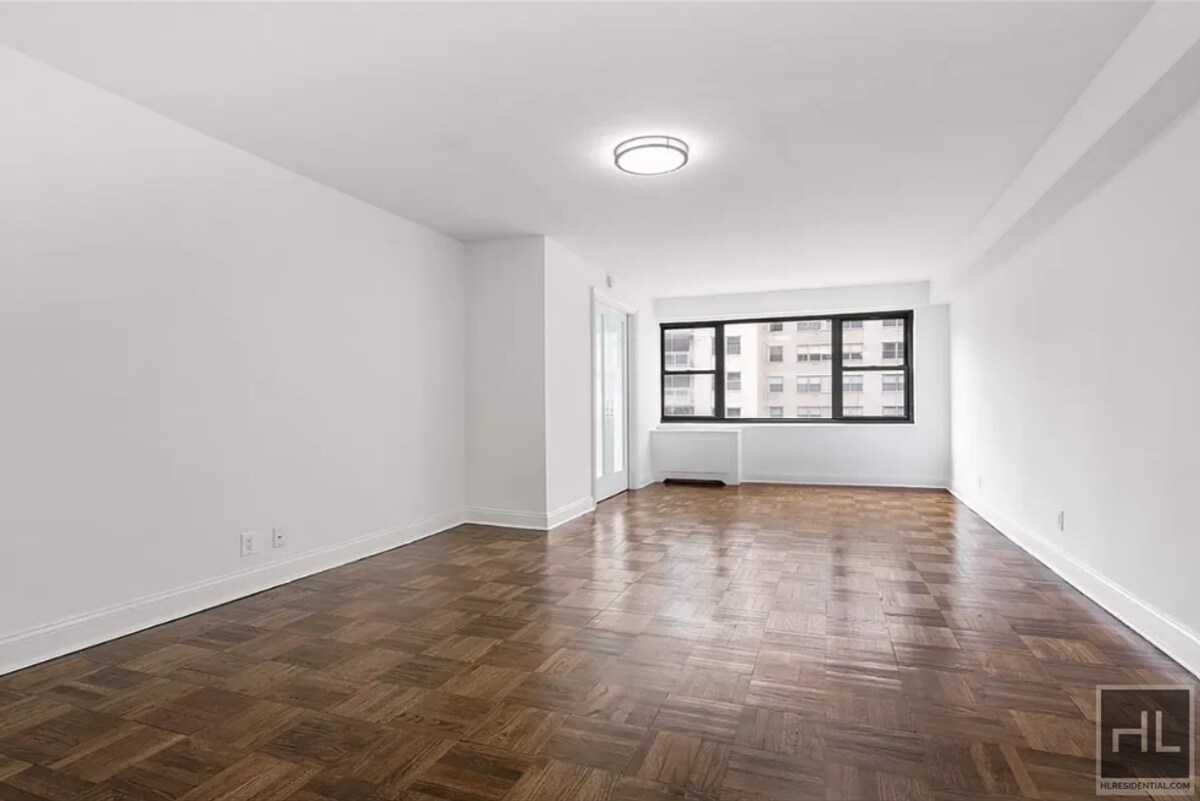 Foto principal - East 89 Street