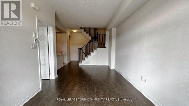 Building Photo - 194 Vantage Lp