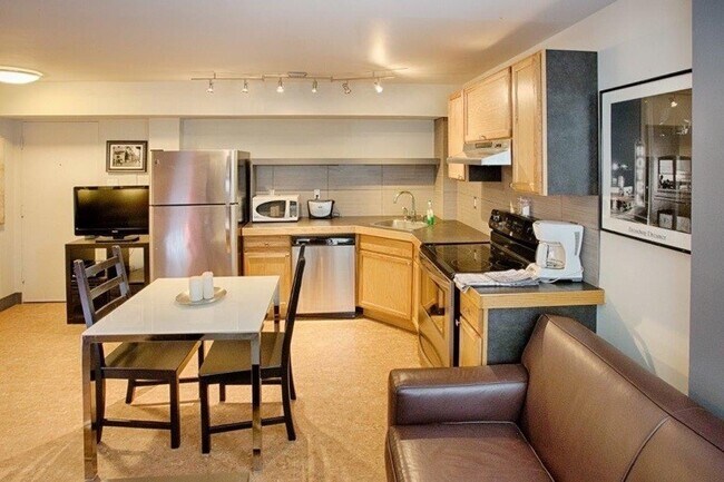 Photo du bâtiment - 0 Bed 1 Bath Unit in Calgary, AB