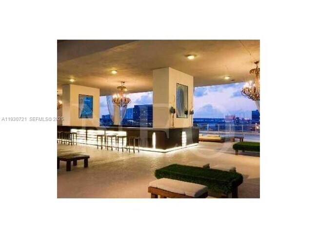 Foto del edificio - 690 SW 1st Ct