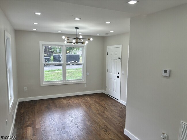 Building Photo - 80 Boyden Ave