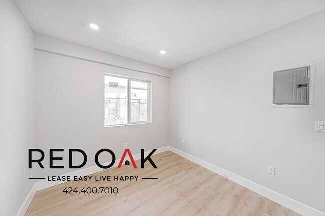 Foto del edificio - 923-924 W 75th St