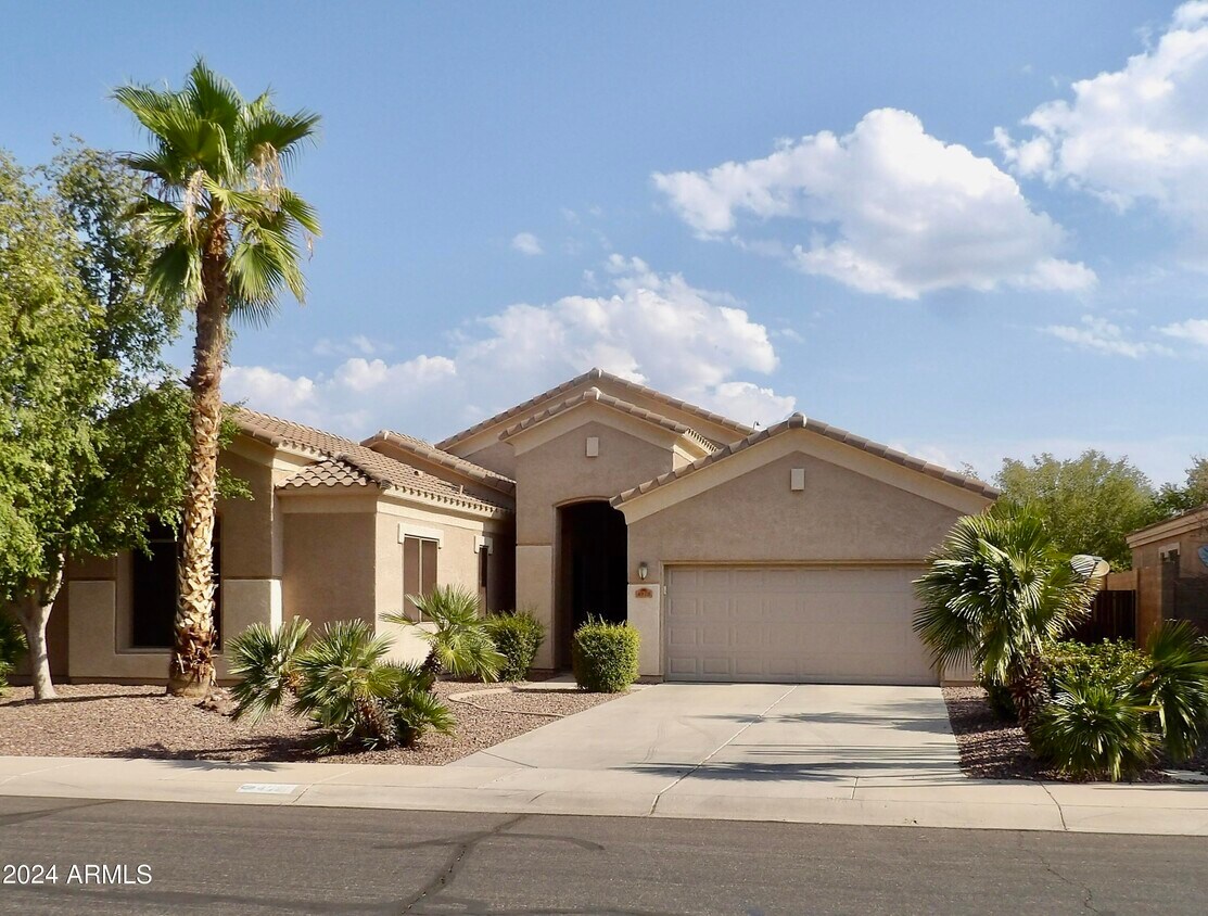 Primary Photo - 4978 E Karsten Dr