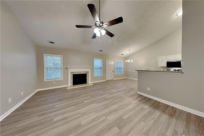 Foto del edificio - 131 Trellis Ct