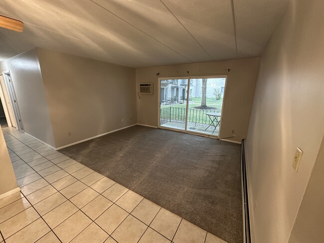 Building Photo - 956 S Lincoln St