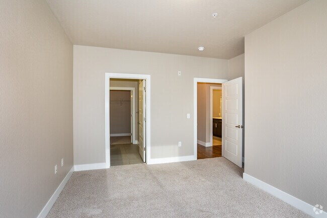 3 habitaciones, 3 baños - 140 m² - Oro - Dormitorio principal - Basecamp at West 8th