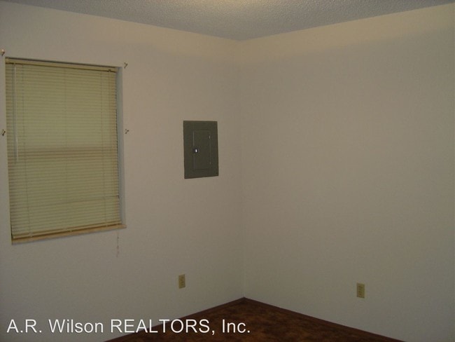 Building Photo - 1602 N PATTERSON Ave