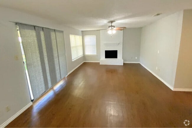 Building Photo - 2119 Cold Springs Dr