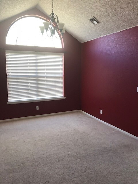Foto del edificio - Beautiful Well Maintained 3 Bedroom Home In Cedar Ridge Park!