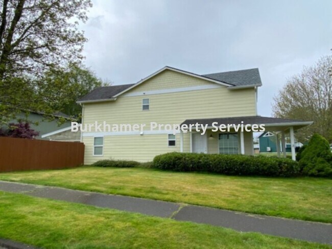 Building Photo - 623 Andrews Ave