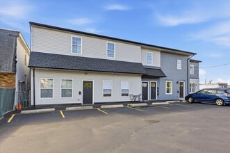 Building Photo - 7406 Bristol Pike