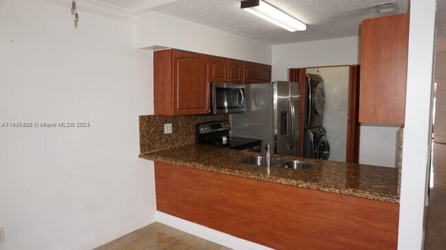 Building Photo - 2879 W 75th Ter