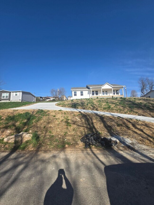 Foto del edificio - 324 Wilson Hurst St