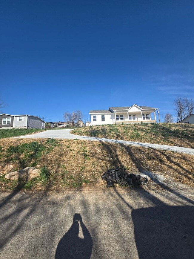 Foto del edificio - 328 Wilson Hurst St