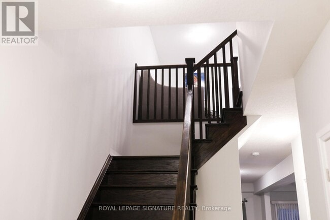 Building Photo - 4885 Pettit Ave