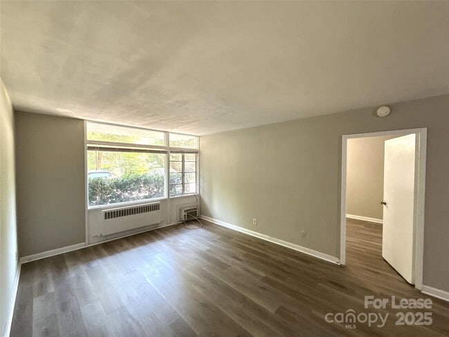 Foto del edificio - 2126 E 7th St
