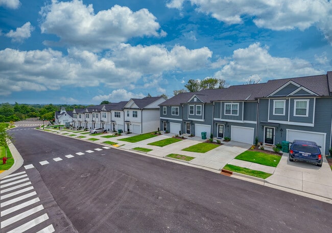 Building Photo - Residences at Hardin Valley