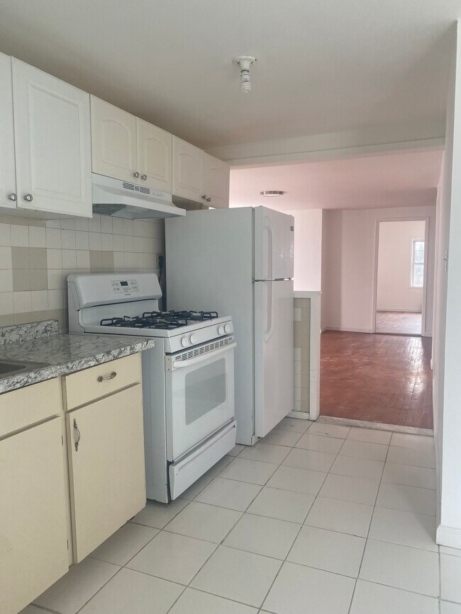Foto del edificio - 8753 115th St
