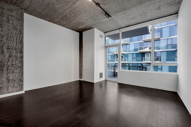 Building Photo - 1345 S Wabash Ave
