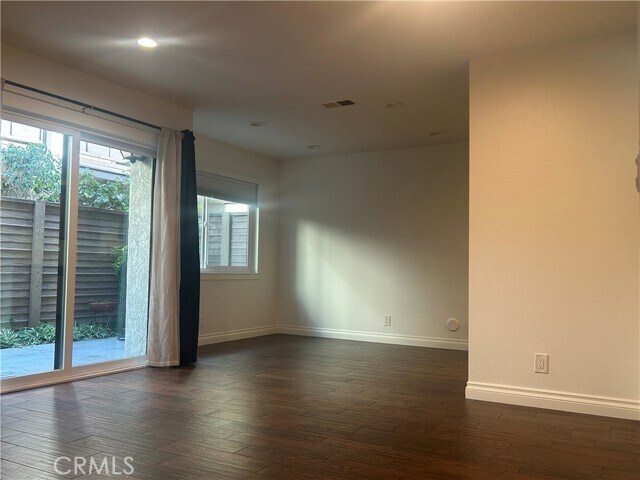 Foto del edificio - 1170 Strawberry Ln