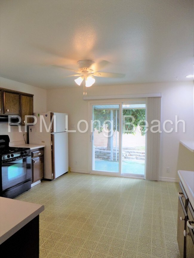 Building Photo - 8294 E Ellerford St