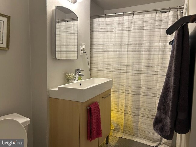 Building Photo - 1227 Spruce St