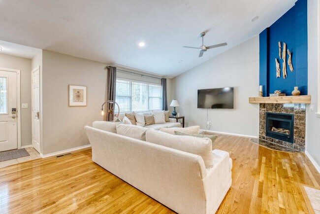 Building Photo - 9 N Cerney Ln