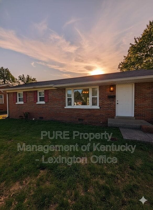 Photo - 220 Garrett Ave House