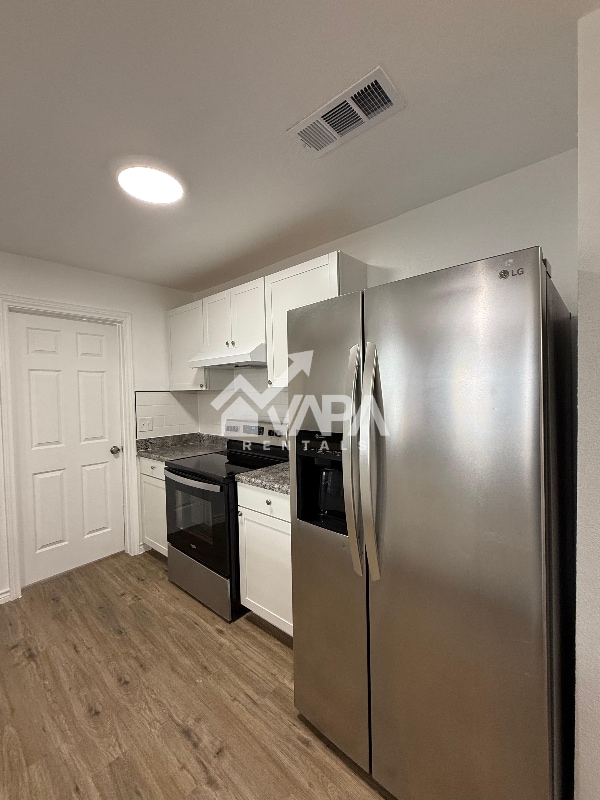 Building Photo - 11154 El Sendero St