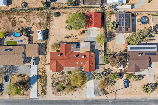Building Photo - 58328 Bonanza Dr