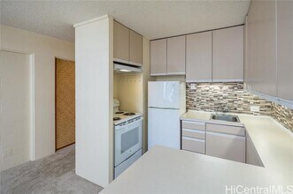 Building Photo - 1630 Makiki St