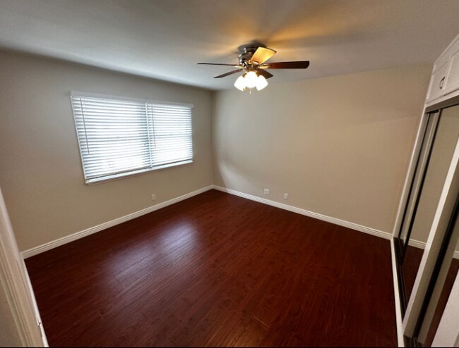 Building Photo - 1241 E Harvard St