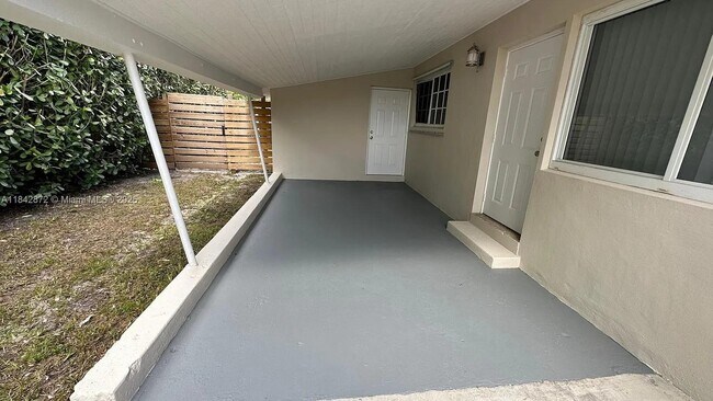 Foto del edificio - 8855 SW 41st Terrace